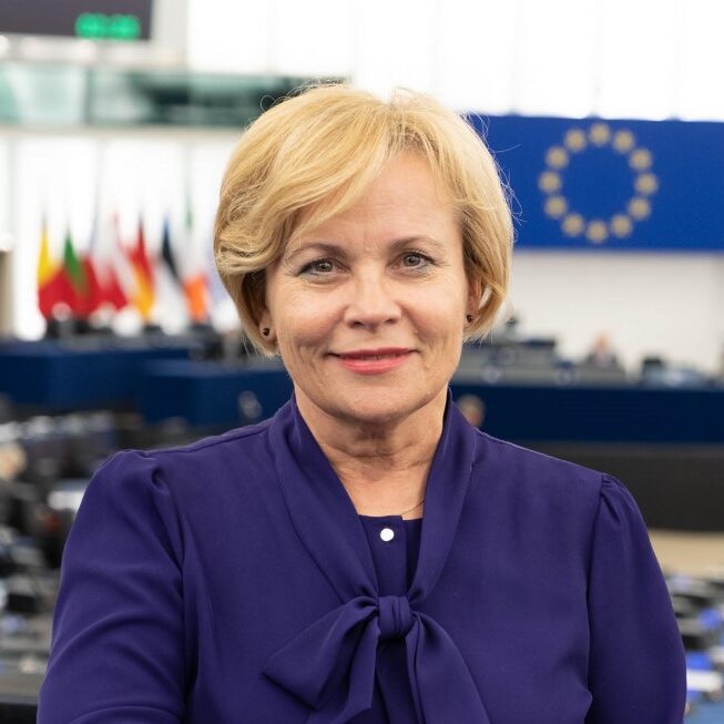 Rasa Juknevičienė Photo
